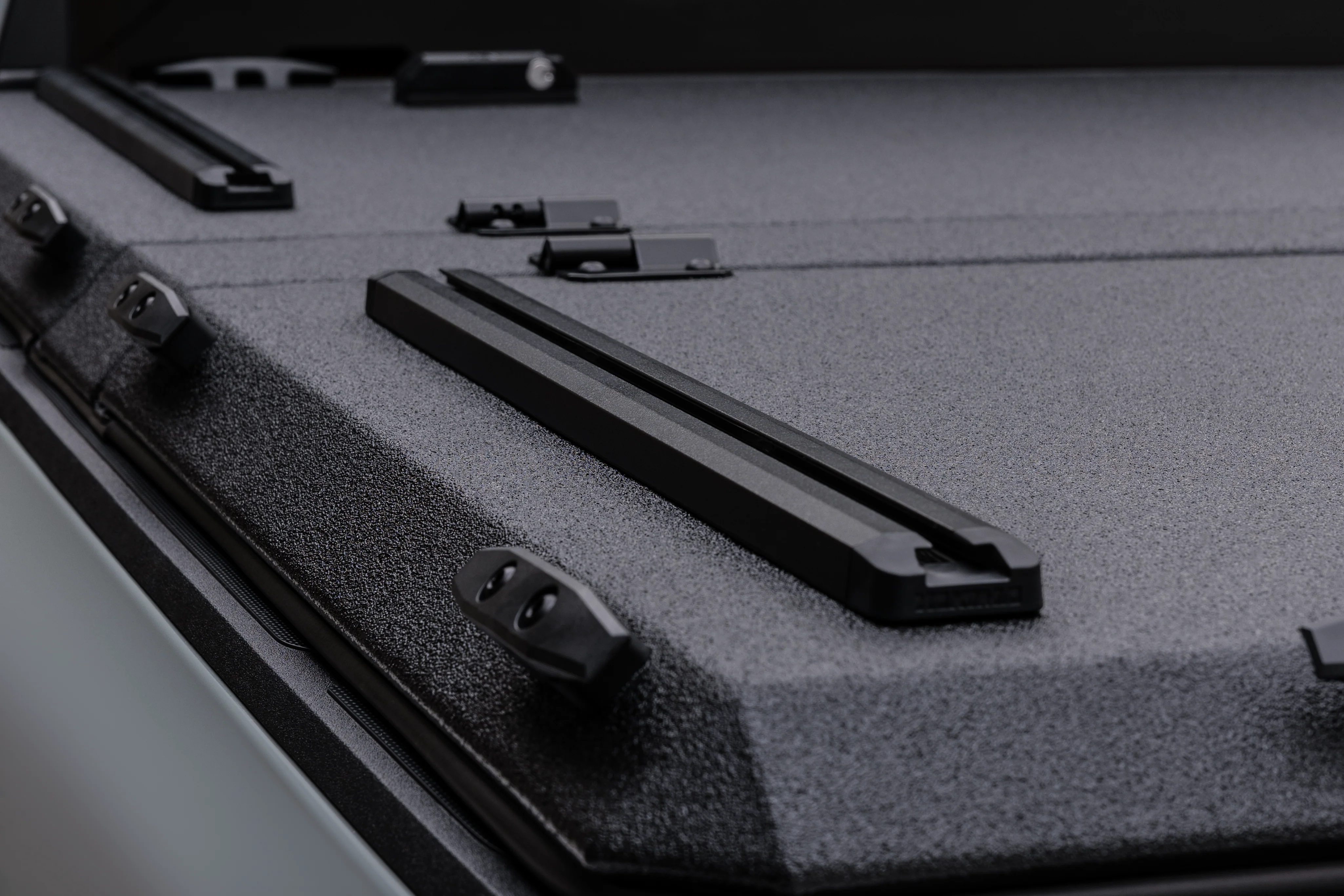 DiamondBack × Yakima Base Track Kit - Image 3